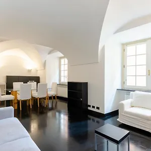 altido-splendid-1-br-apartment-in-central-genoa.hotelitalianriviera.com/